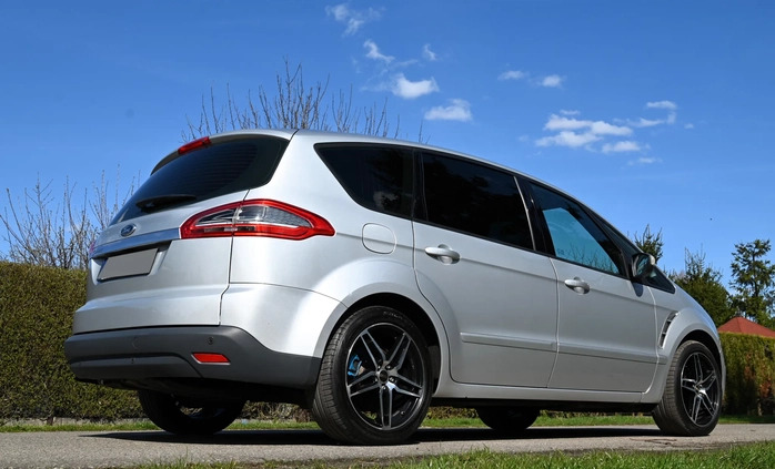 Ford S-Max cena 30900 przebieg: 230000, rok produkcji 2012 z Jasień małe 596